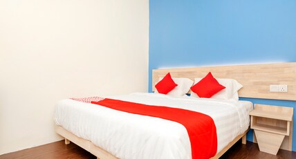 OYO 778 Bmw 2 Hotel Room Type - Standard King