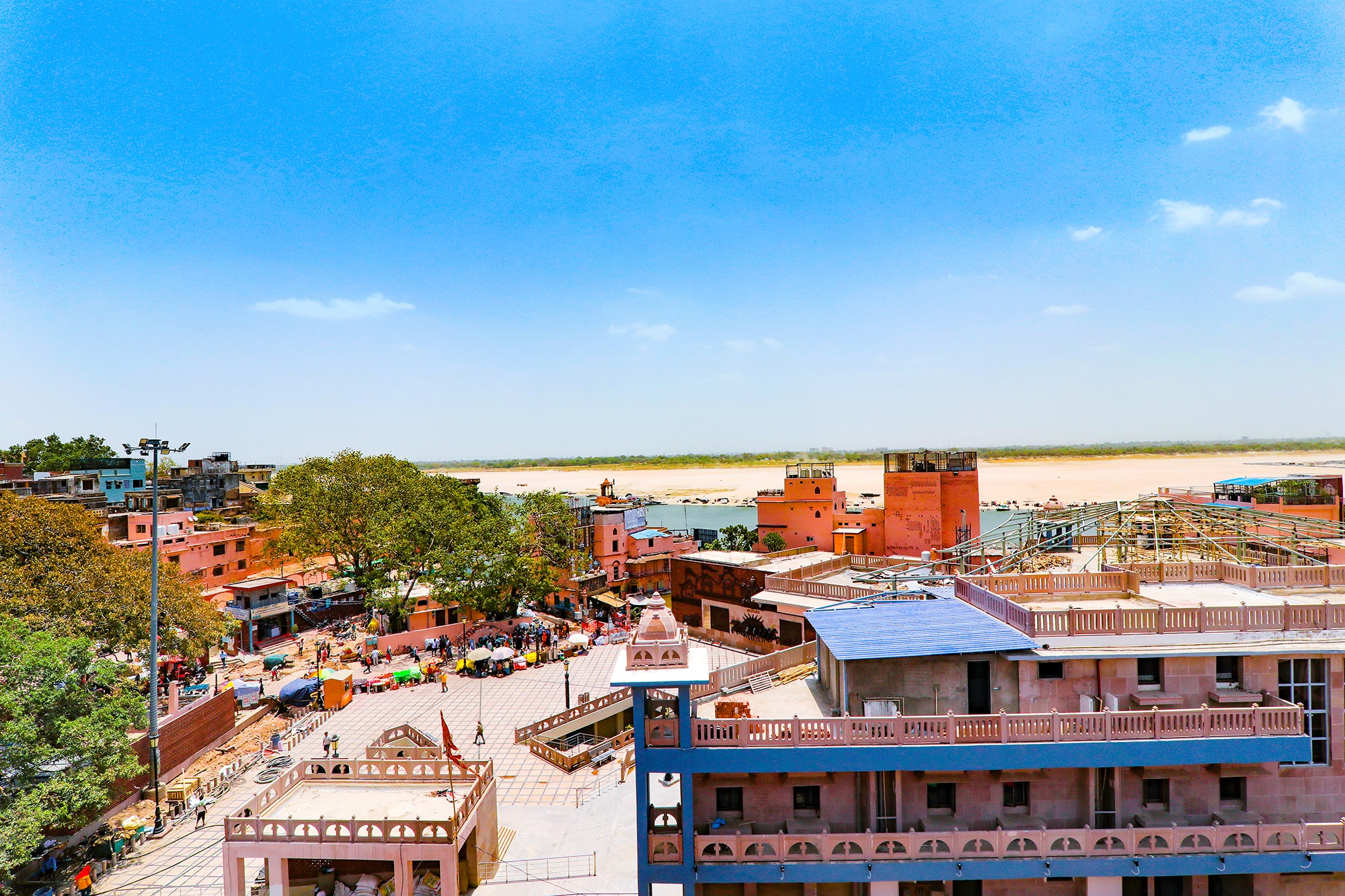 Fabhotel GS Residency - Nr. Dashashwamedh Ghat - Tap to explore photos