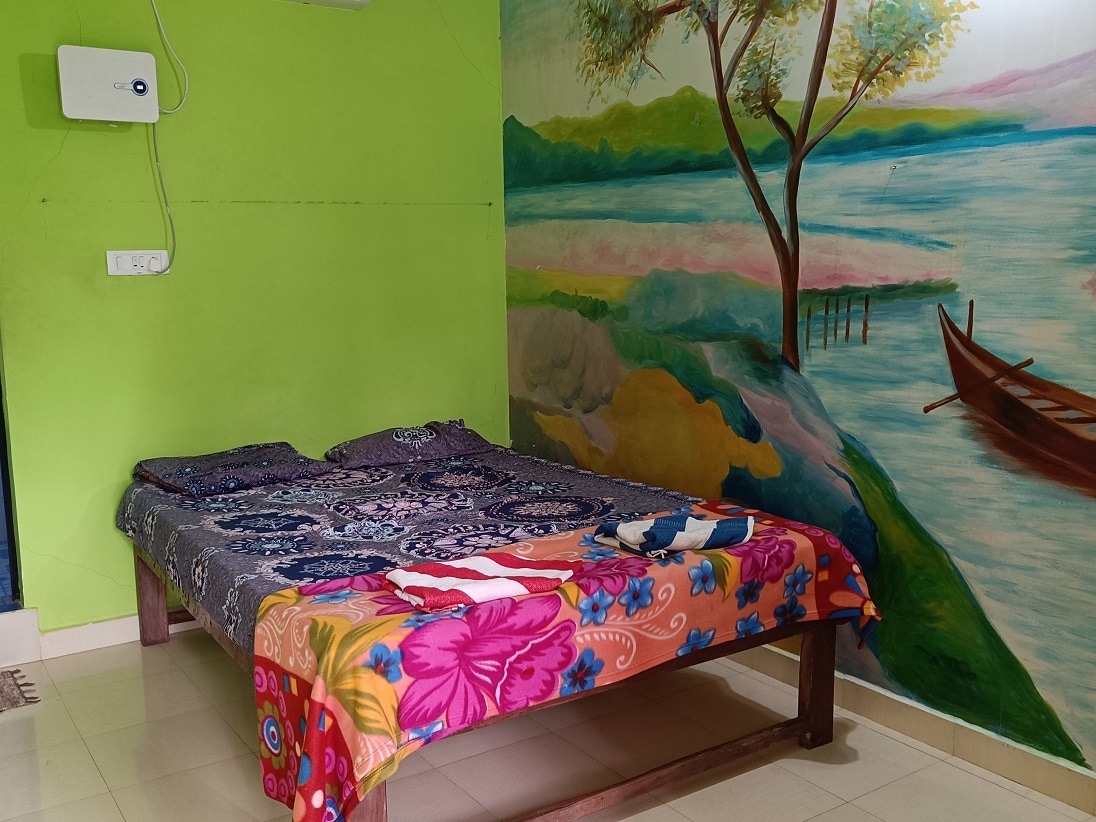 Est Hem Guesthouse Khalchawada - Tap to explore photos