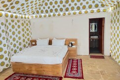 Jaisalamer Desert Holiday Camp