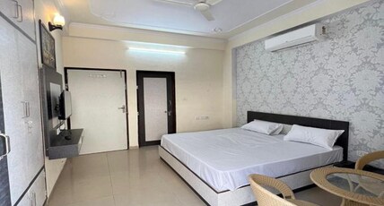 Hotel Grand Mala Jaipur Room Type - Deluxe Room