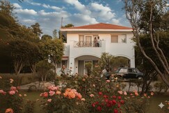 Starlit Solace - 3bhk private will with pool by The Party Citadel