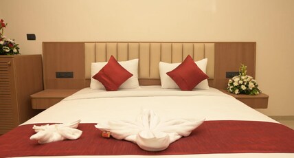 AAA URBAN STAY Room Type - Deluxe Gold Room