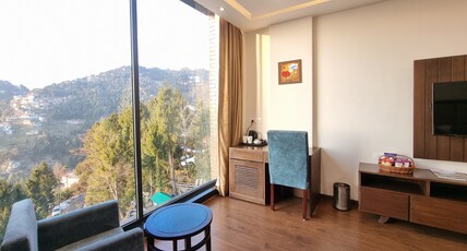 Best Western Dalhousie Room Type - 1 King Bed, Non-Smoking, Deluxe Room, Flat Screen Television, Mountain View, In-Room Safe, Coffee Ma Best Western Dalhousie Room Type - 1 King Bed, Non-Smoking, Deluxe Room, Flat Screen Television, Mountain View, In-Room Safe, Coffee Ma