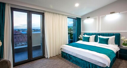 Hotel Royal Inn Room Type - Deluxe Room