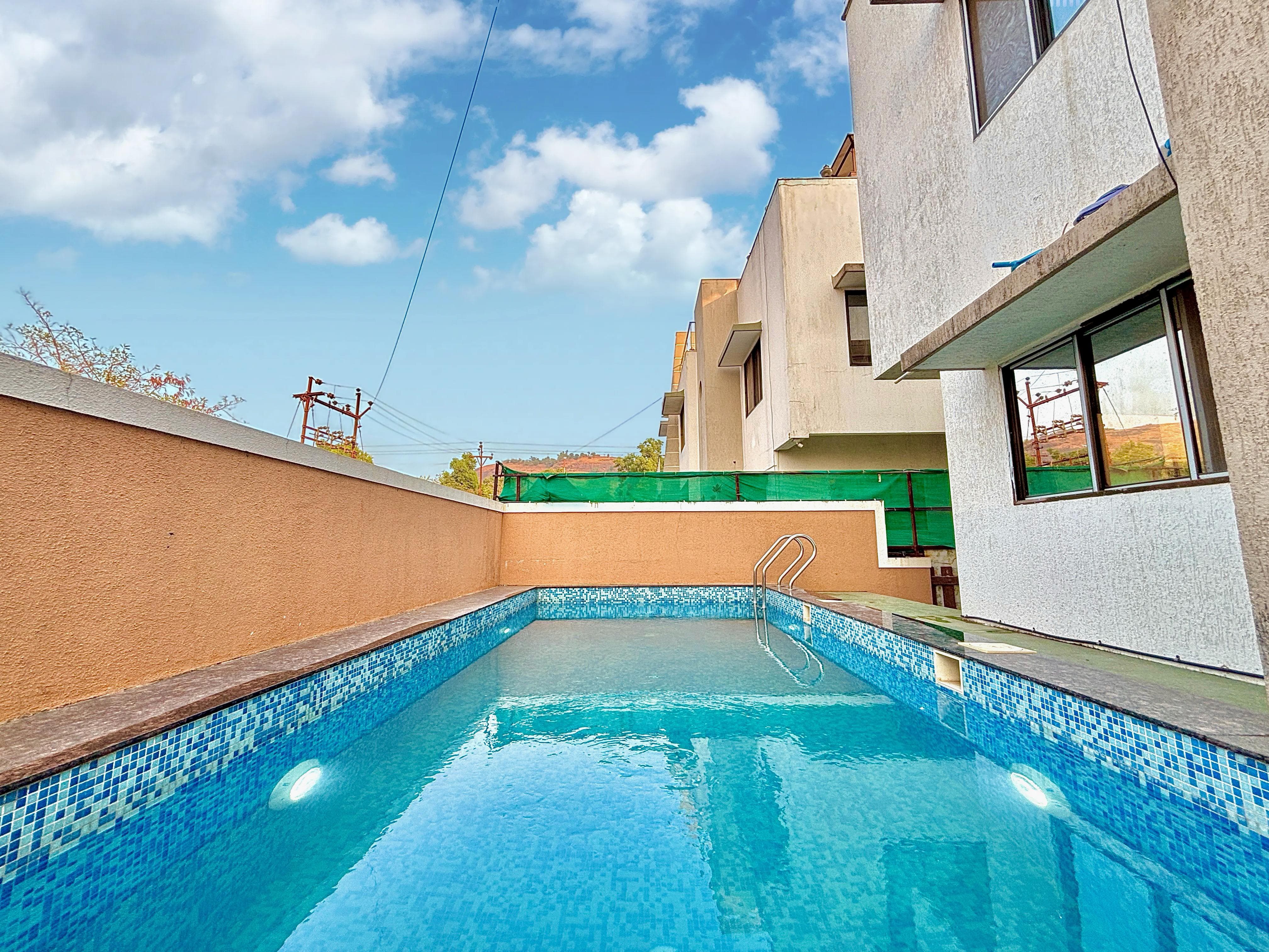 Shrutikas Villa  - Tap to explore photos