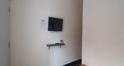 Hotel O 45 Guest House Room Type - Indonesia Deluxe Double