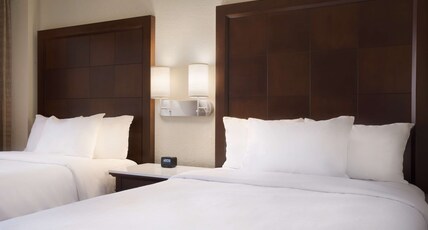 Embassy Suites by Hilton San Antonio Airport Room Type - 2 DBL STE ACC TUB NOSMOK