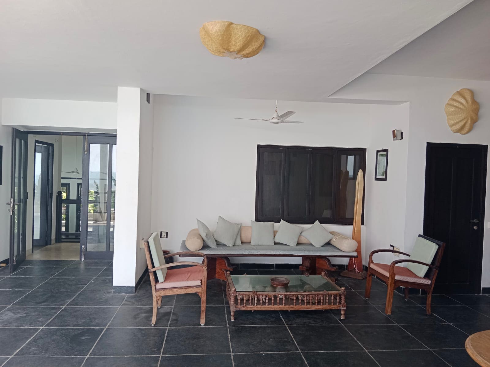 San Shasun Beach Villa - Tap to explore photos