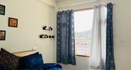 Hotel Adinova Room Type - Premium King Room