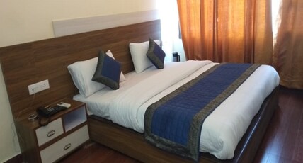 Hotel grand kailash Room Type - Deluxe AC Room