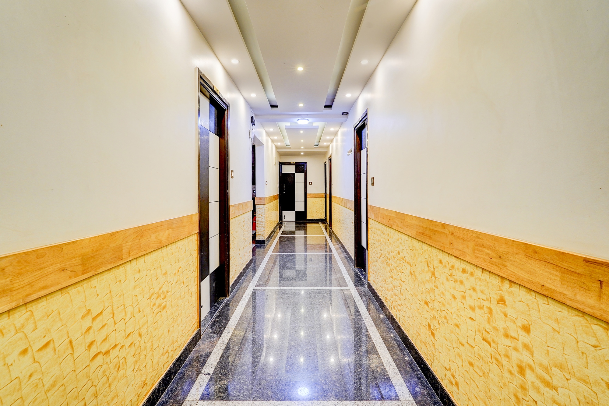 Via Royal Regalia Inn - Jayanagar - Tap to explore photos