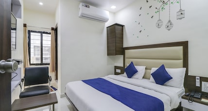 Hotel Lake Palace Room Type - Super Deluxe Three Bed AC Room Hotel Lake Palace Room Type - Super Deluxe Three Bed AC Room