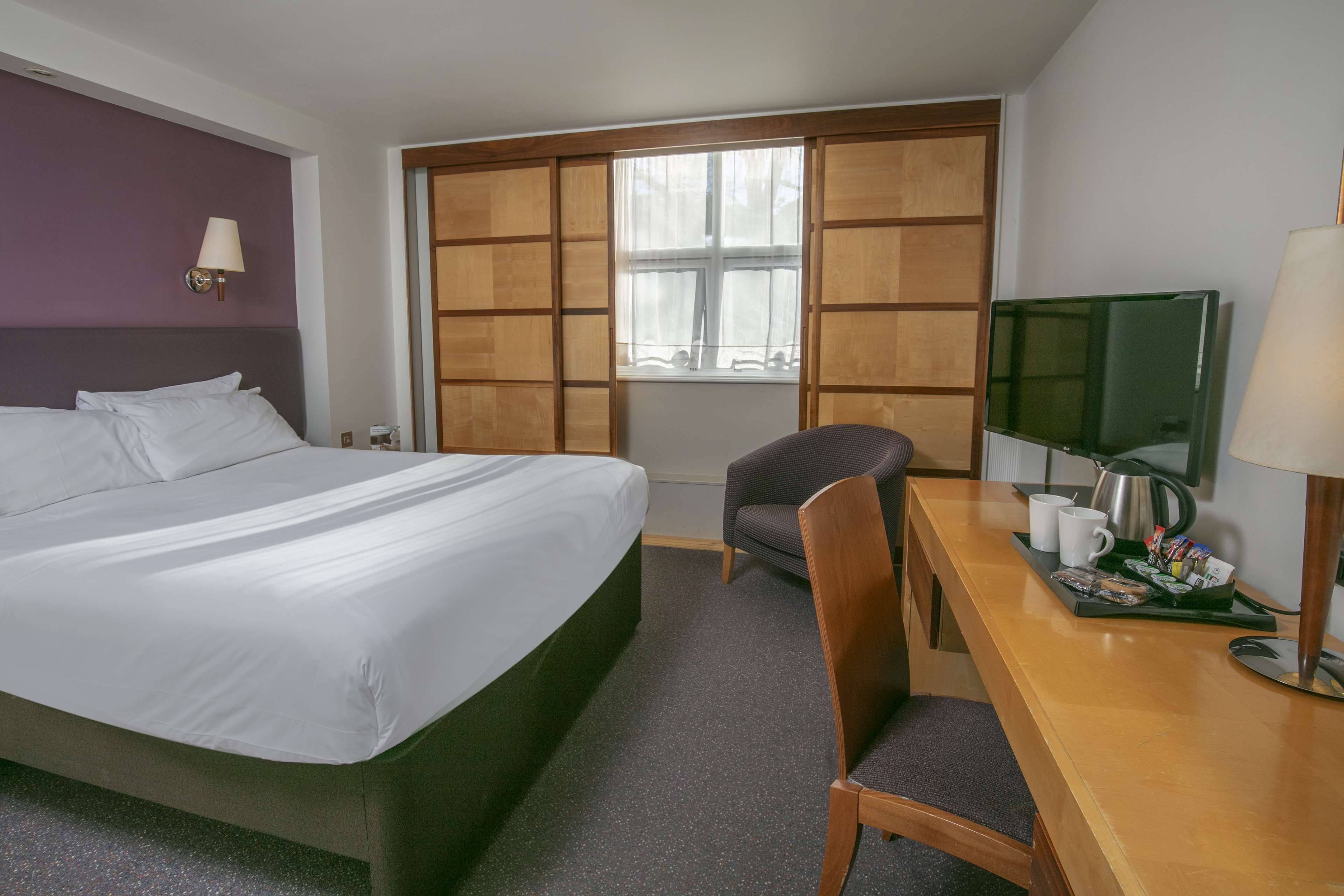 The Milestone Peterborough Hotel, Sure Collection by BW - Tap to explore photos