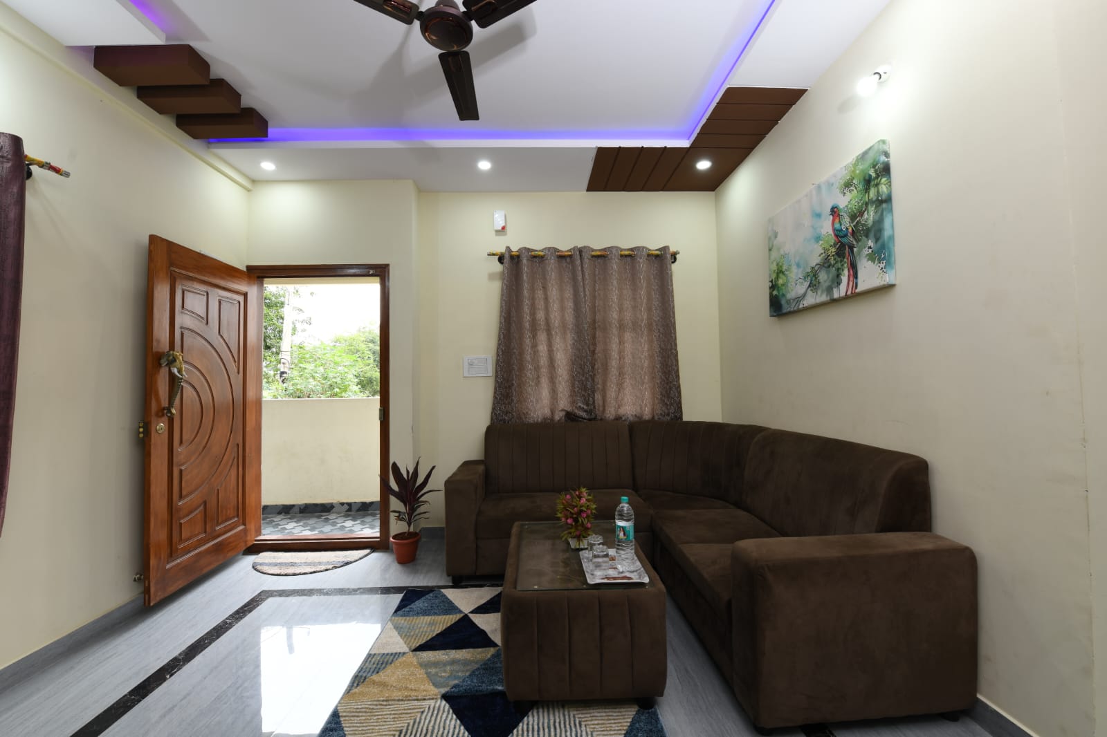 Symphony Suites Homestay - Tap to explore photos