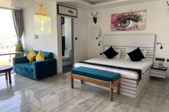 Divy Villa | Raja Park | 200 m from Pink Square Mall