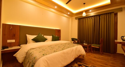 The Alpine Escape, Manali Room Type - Mountain King Premium Room with Balcony 