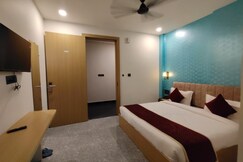 Hotel The Crown Prince