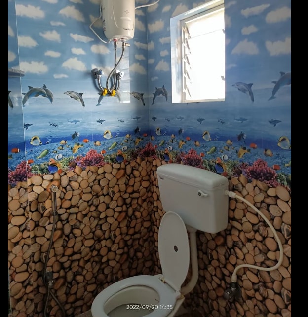Starlight Guest House (1 minute from Acropolis mall) - Tap to explore photos