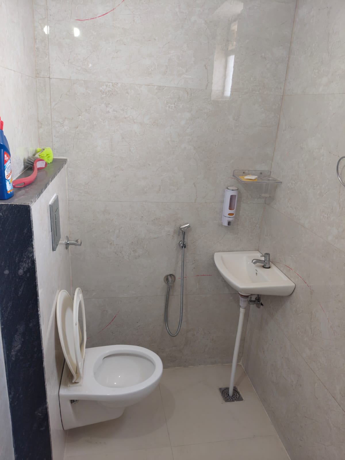 Peacefull 3 Bhk Apartment in Pink City - Tap to explore photos