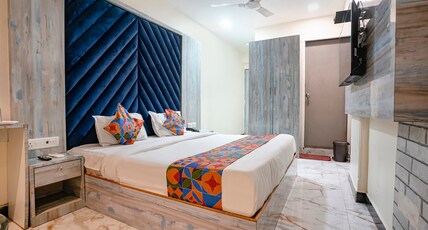 FabHotel Occazia Paradise - Nr Janki Devi High School Room Type - Premium Room