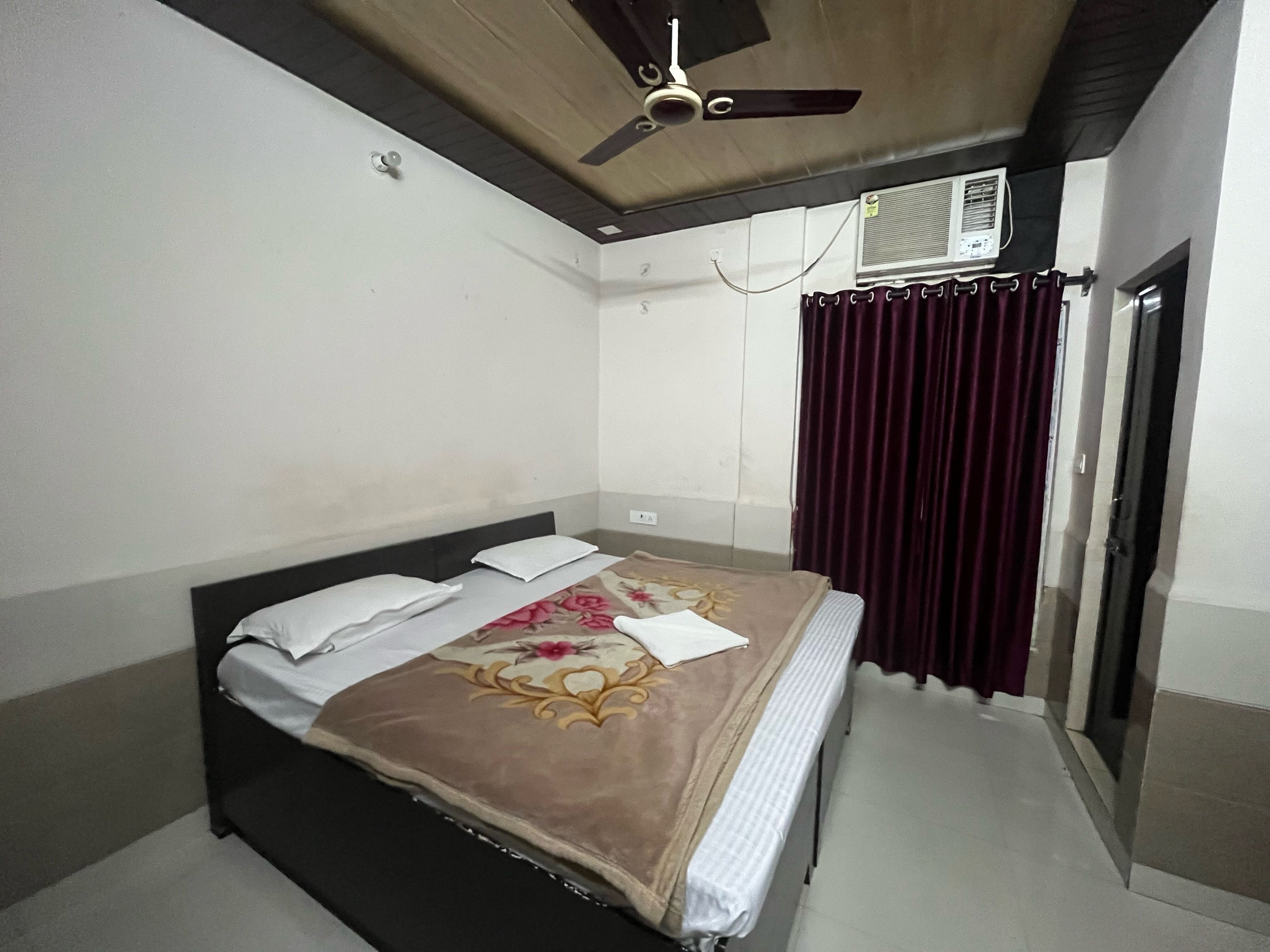 Hotel O Shri Krishna Guest House - Tap to explore photos
