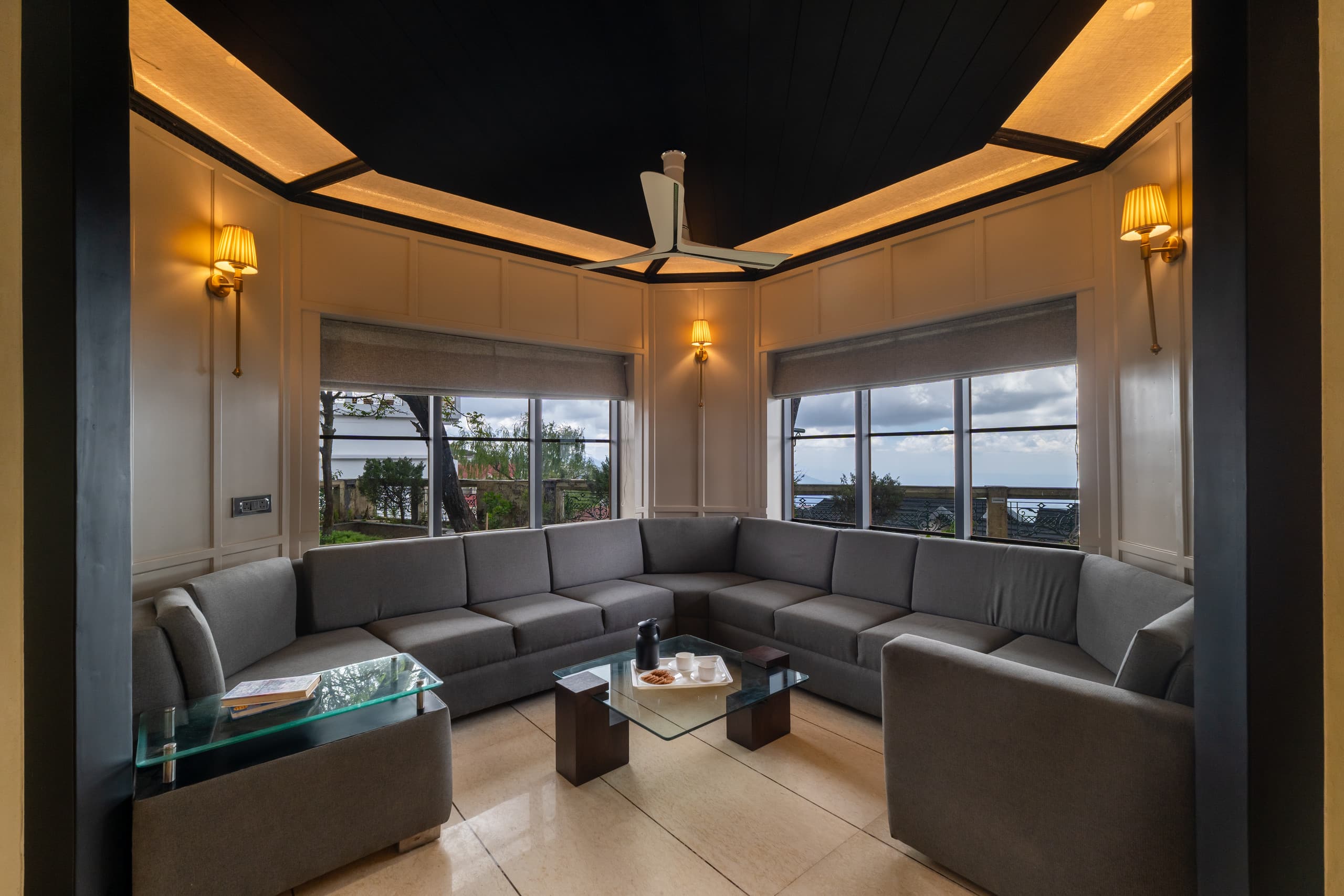 The Royal Pine - Entire 3 BHK Luxe Cottage - Tap to explore photos