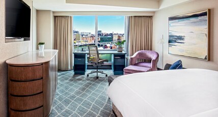 InterContinental BOSTON Room Type - 2 Queen Classic