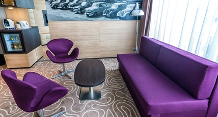 Holiday Inn Budapest-Buda Room Type - 1 King Bed Suite Sofa Bed