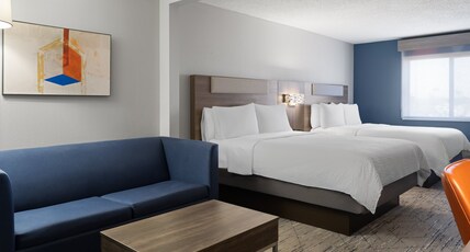 Holiday Inn Express & Suites MIDWEST CITY Room Type - 2 Queen Standard Comm Accessible Tub Holiday Inn Express & Suites MIDWEST CITY Room Type - 2 Queen Standard Comm Accessible Tub