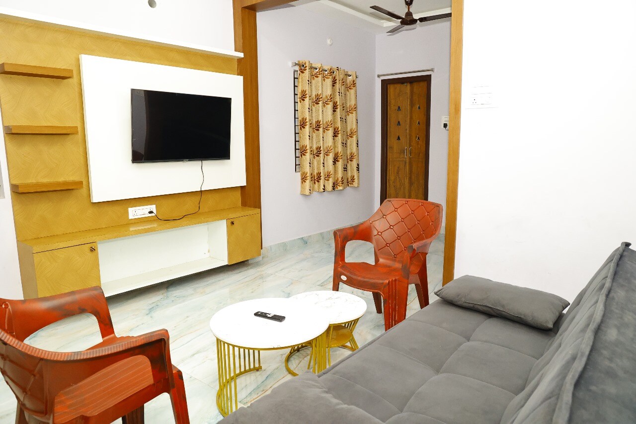 Servostay Tirupati Narayanamma Nilayam 2BHK - Tap to explore photos