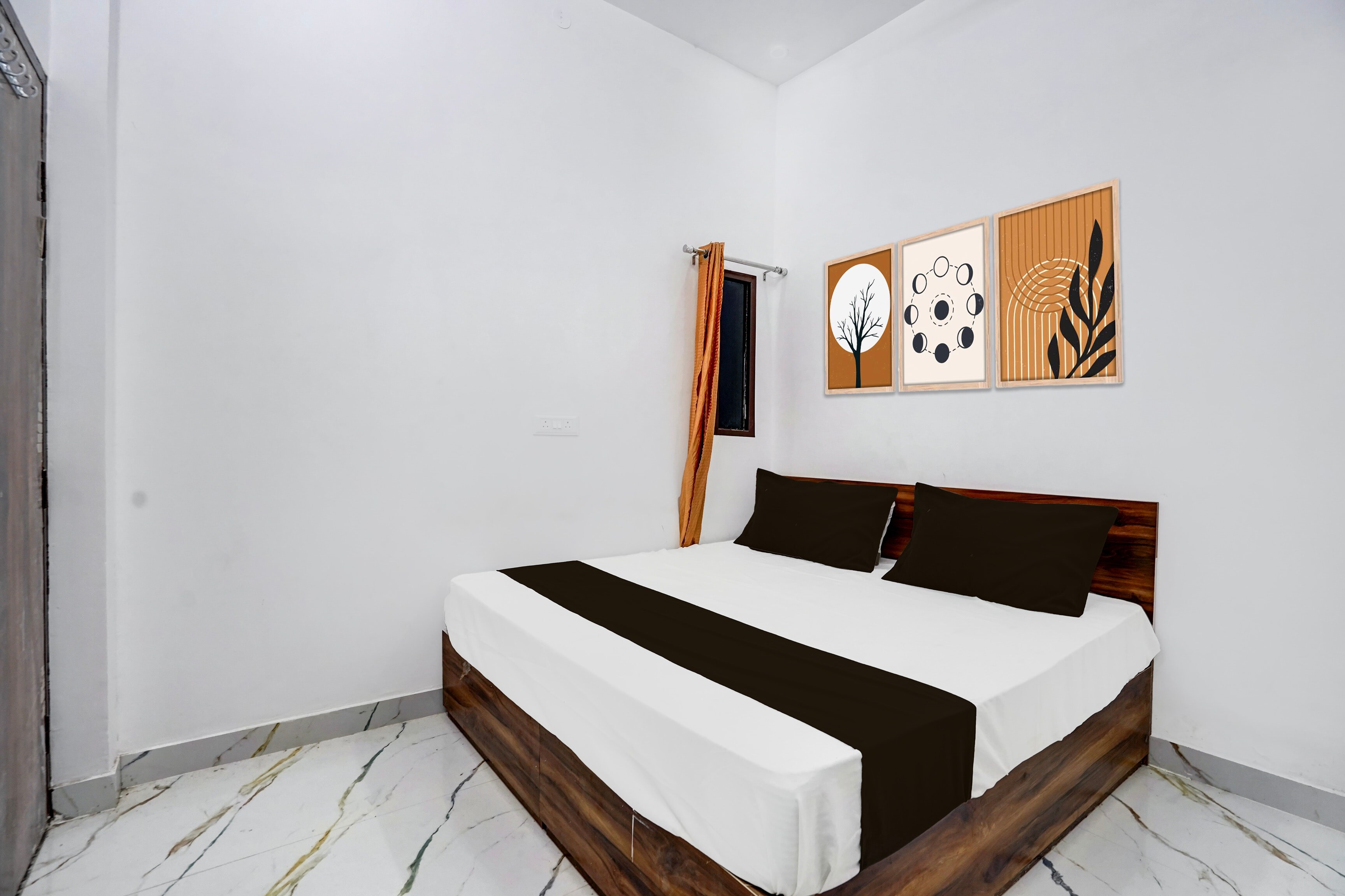HOTEL O VIP HILL HOMESTAY - Tap to explore photos