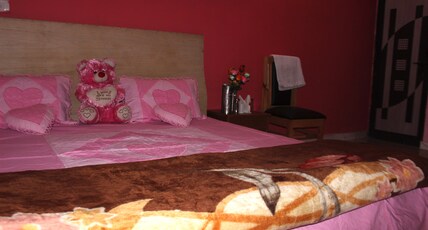 Sahara Inn Room Type - Deluxe Room - AC