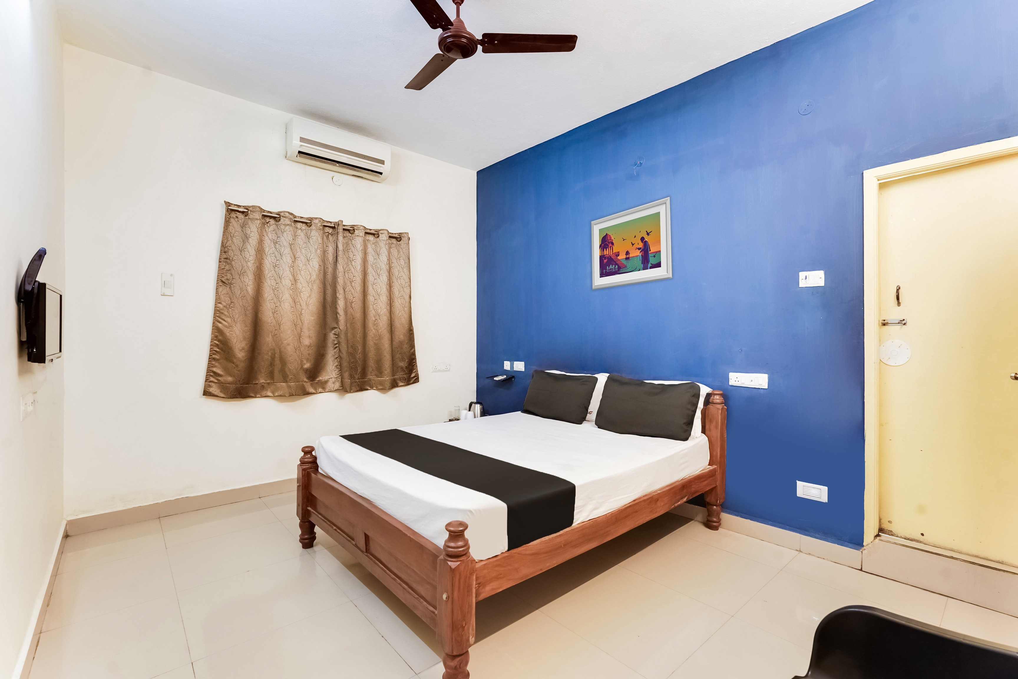 Hotel O Nr galaxy residency - Tap to explore photos