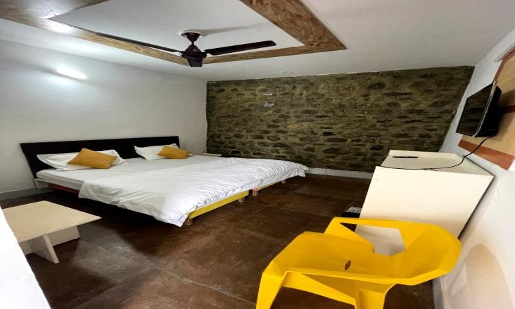 Bull Adventure 0041 - Tap to explore photos