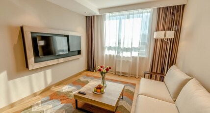 Holiday Inn ULAANBAATAR Room Type - 1 King Bed Suite