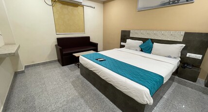 HOTEL SR GRAND Room Type - Deluxe AC Room with Wi-Fi