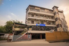 FabHotel Krishna Heights