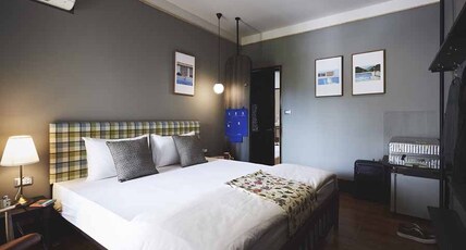 Josh Hotel Room Type - Deluxe (1 Double Bed)