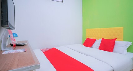 Hotel O V Stay Guesthouse Room Type - Standard Queen