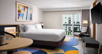 DoubleTree by Hilton Cocoa Beach - Oceanfront Room Type - 1 K BALCONY W  PRTL OCN VW
