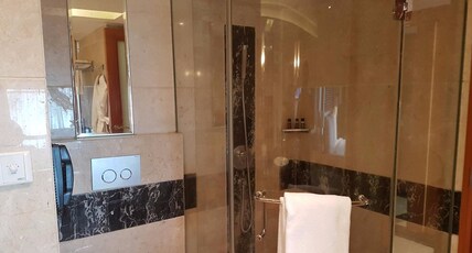Hotel The Arrow Paschim Vihar Room Type - Luxury Suit Rooms
