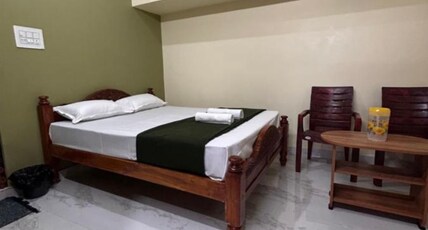 Sri Arunachala Homestay Room Type - Deluxe AC Room 