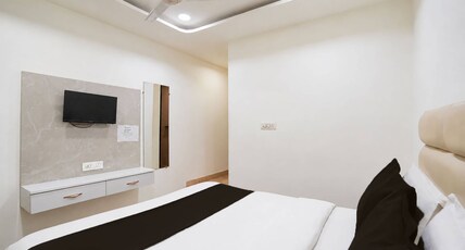 Super Townhouse by OYO Mohali Bus Terminal Formerly Hotel HM Crystal Room Type - Saver Double Super Townhouse by OYO Mohali Bus Terminal Formerly Hotel HM Crystal Room Type - Saver Double
