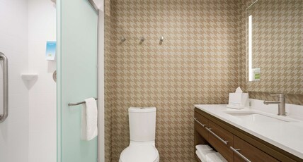 Home2 Suites by Hilton Warminster Horsham Room Type - 1 KING STUDIO SUITE NOSMOK