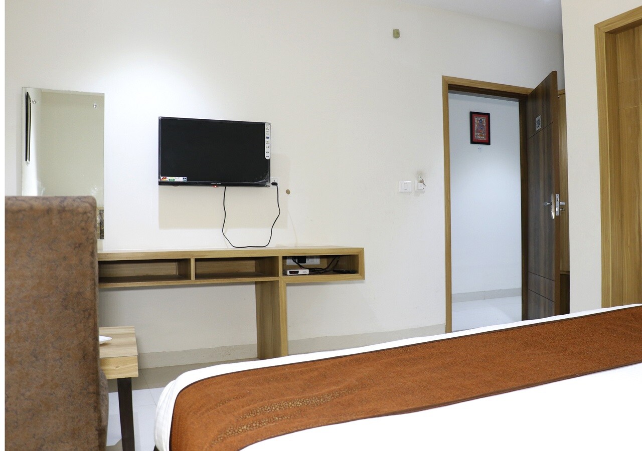 Hotel Sulit BY Four Apple  Group - Tap to explore photos