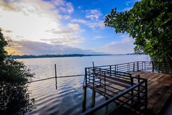 Lakefront Beach Homes
