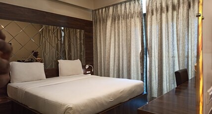 Hotel Apaar with Sea Face Garden Restaurant Room Type - Premium Room City View With Balcony
