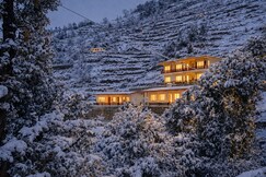The Vintage Hill Village - Himalayan Boutique Resort