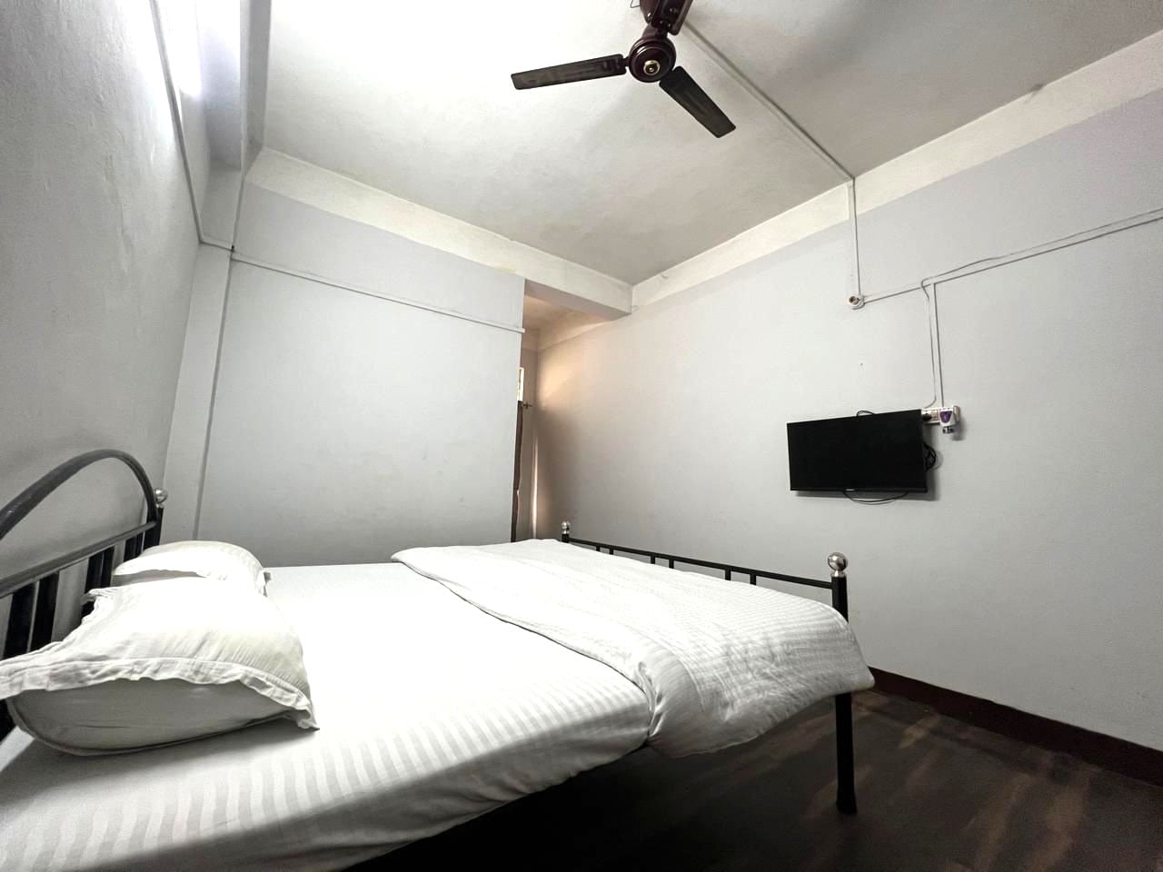 Comfortstay Residency - Tap to explore photos